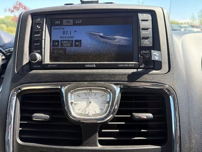 2012 Chrysler Town & Country Touring-L