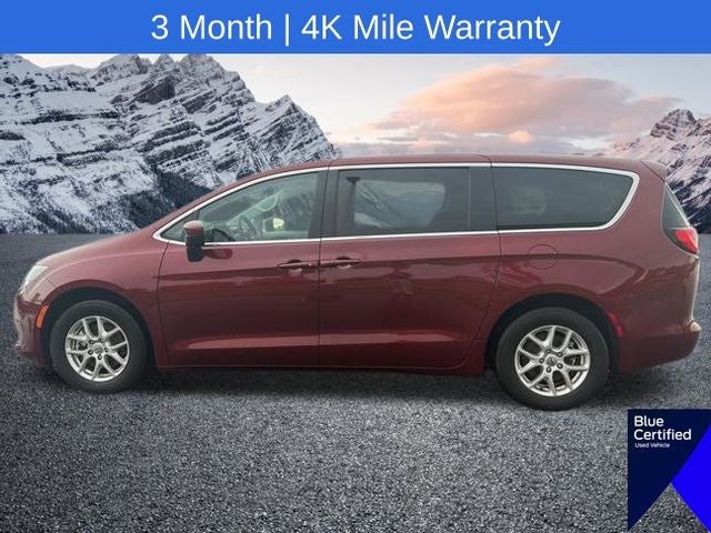 2023 Chrysler Voyager LX