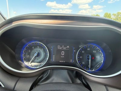 2022 Chrysler Voyager LX