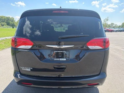 2022 Chrysler Voyager LX