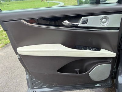 2022 Lincoln Nautilus Black Label