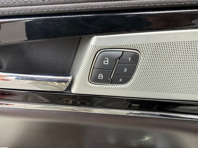 2022 Lincoln Nautilus Black Label
