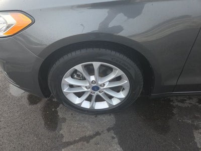 2020 Ford Fusion SE