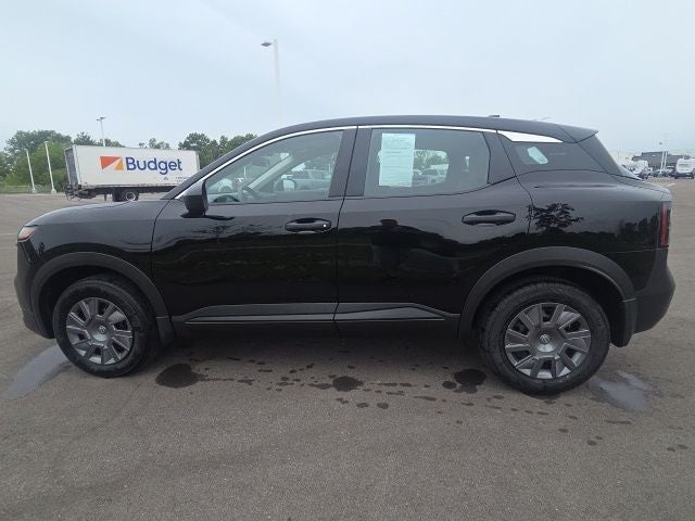2025 Nissan Kicks S