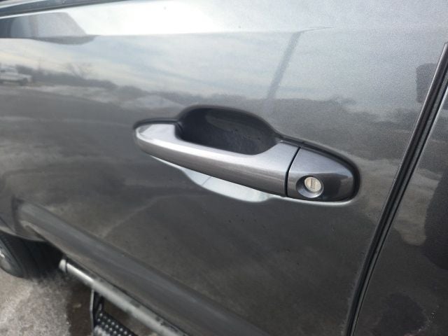 2022 Toyota Tacoma SR V6