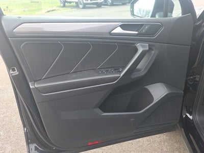 2023 Volkswagen Tiguan 2.0T SE R-Line Black