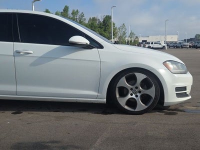 2015 Volkswagen Golf TSI S 4-Door
