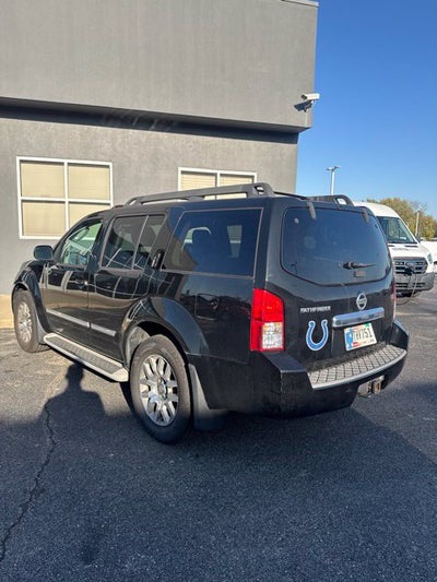 2010 Nissan Pathfinder LE