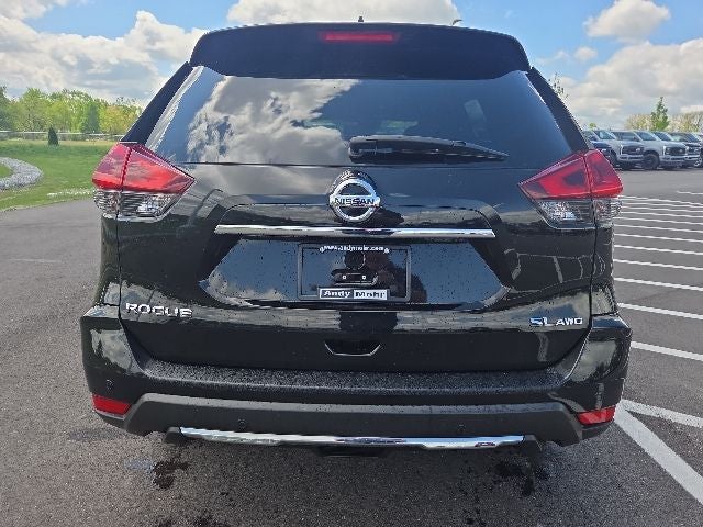 2020 Nissan Rogue SL
