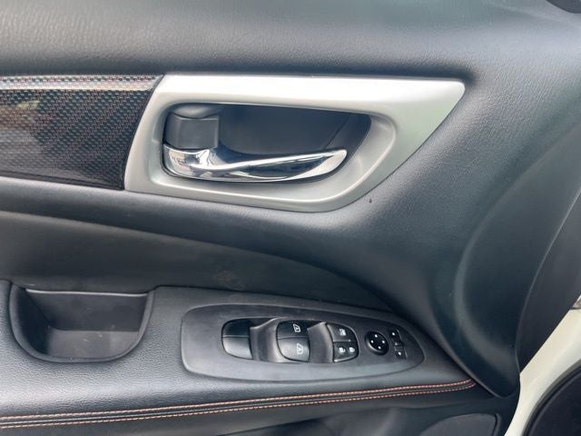 2020 Nissan Pathfinder SV Rock Creek