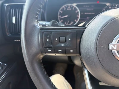 2022 Nissan Pathfinder SV