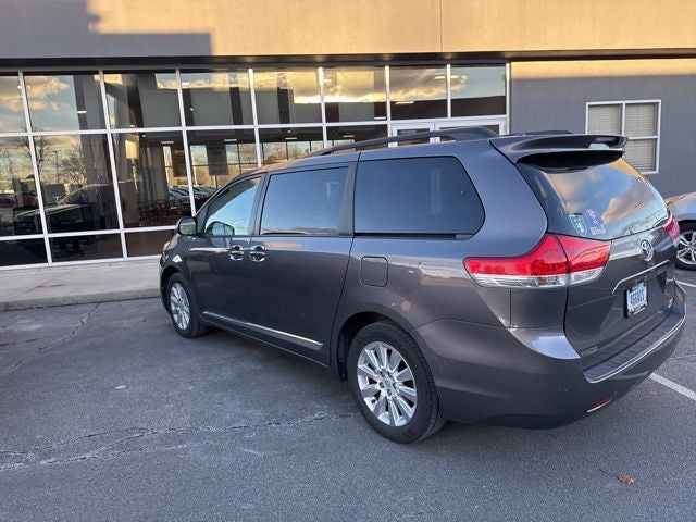 2012 Toyota Sienna LE 7 Passenger
