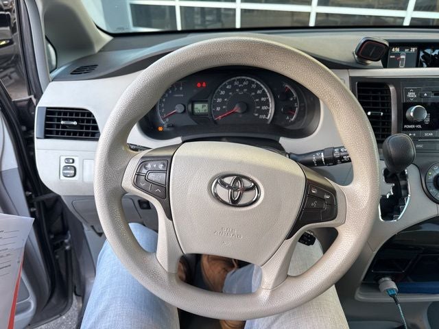 2012 Toyota Sienna LE 7 Passenger