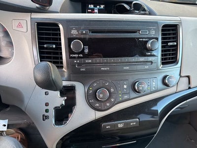 2012 Toyota Sienna LE 7 Passenger