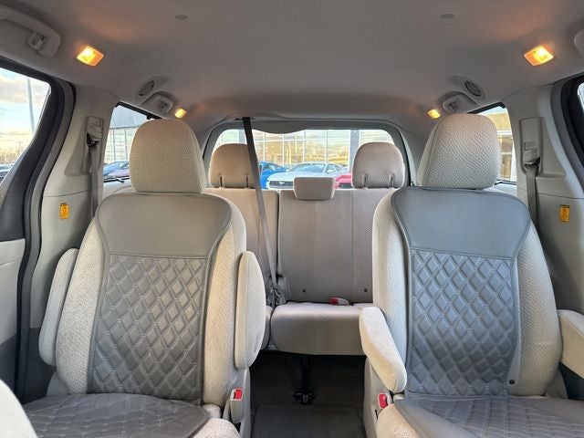 2012 Toyota Sienna LE 7 Passenger