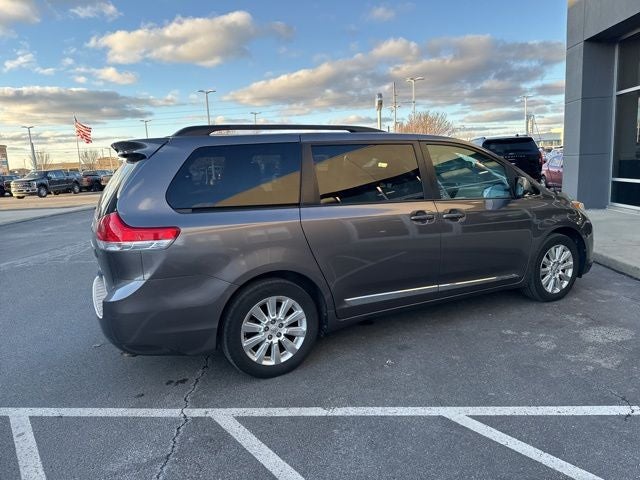 2012 Toyota Sienna LE 7 Passenger