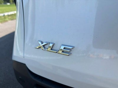 2021 Toyota Sienna XLE 8 Passenger