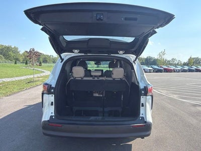 2021 Toyota Sienna XLE 8 Passenger