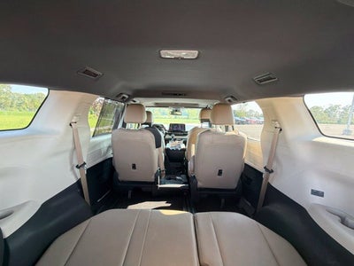 2021 Toyota Sienna XLE 8 Passenger