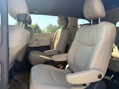 2021 Toyota Sienna XLE 8 Passenger