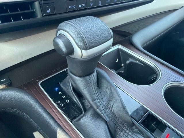 2021 Toyota Sienna XLE 8 Passenger