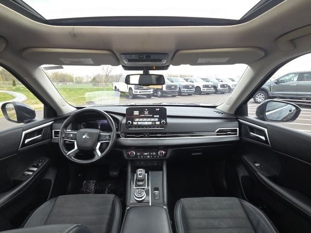 2022 Mitsubishi Outlander SE