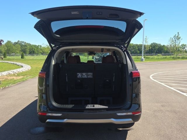 2024 Kia Carnival SX
