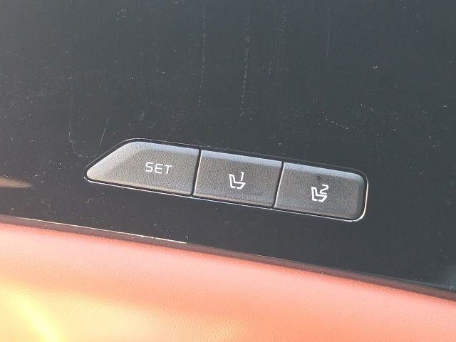 2024 Kia Carnival SX
