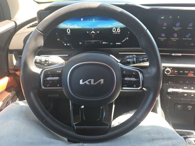2024 Kia Carnival SX
