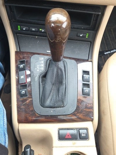 2004 BMW 3 Series 330xi