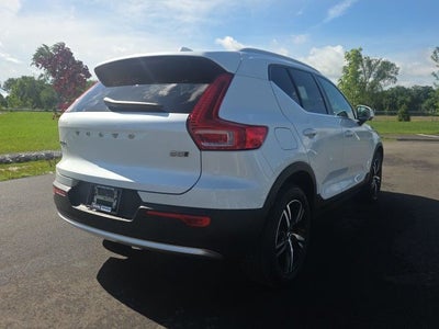 2023 Volvo XC40 B5 Plus Bright Theme