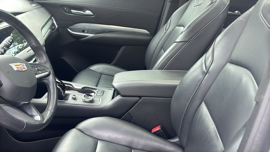 2021 Cadillac XT4 Premium Luxury