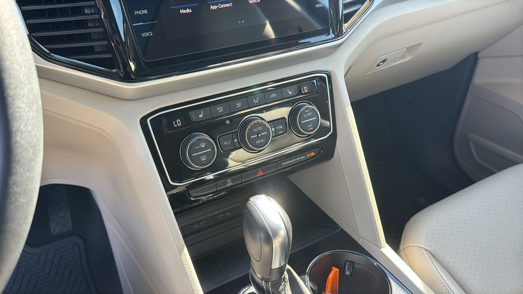 2022 Volkswagen Atlas 3.6L V6 SE w/Technology