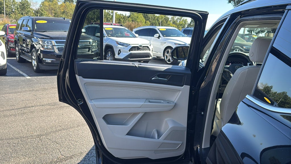 2022 Volkswagen Atlas 3.6L V6 SE w/Technology