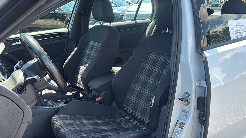 2016 Volkswagen Golf GTI S