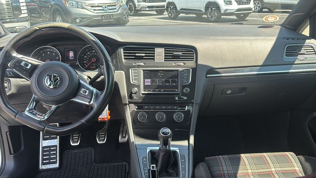 2016 Volkswagen Golf GTI S