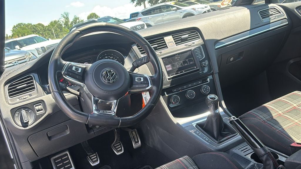 2016 Volkswagen Golf GTI S