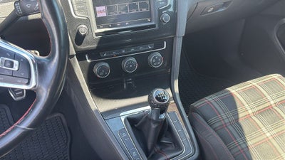 2016 Volkswagen Golf GTI S