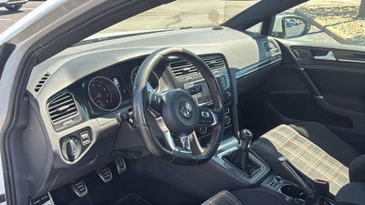 2016 Volkswagen Golf GTI S