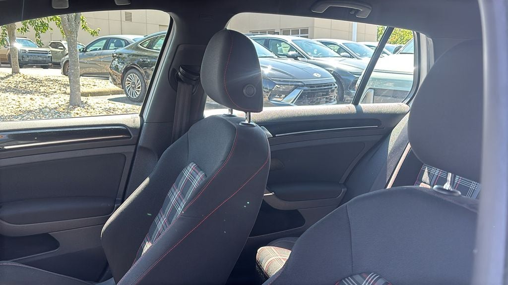 2016 Volkswagen Golf GTI S