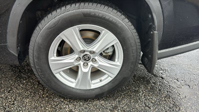 2022 Toyota Highlander LE