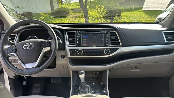2016 Toyota Highlander XLE V6 in Indianapolis, IN - Andy Mohr Automotive