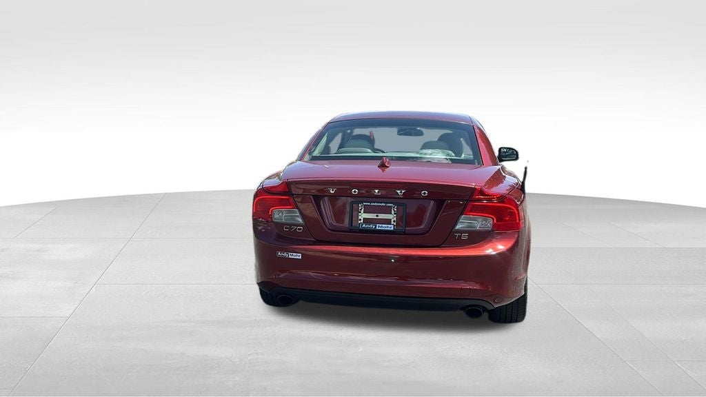 2011 Volvo C70 T5