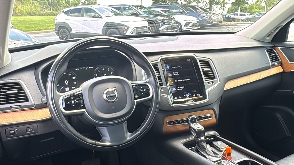 2021 Volvo XC90 T6 Momentum