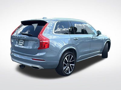 2021 Volvo XC90 T6 Momentum