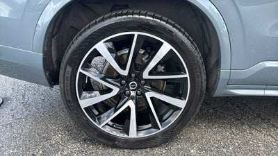 2021 Volvo XC90 T6 Momentum