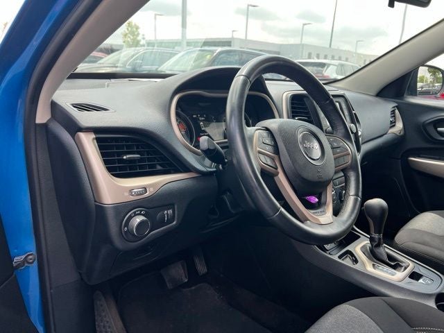 2017 Jeep Cherokee Sport