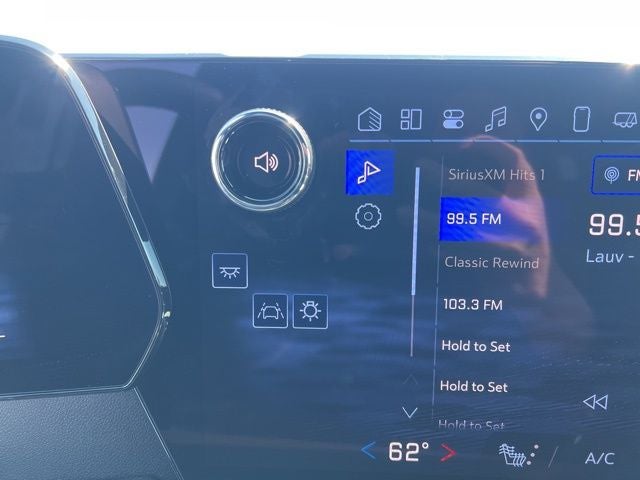 2025 Chevrolet Traverse LT 2LT