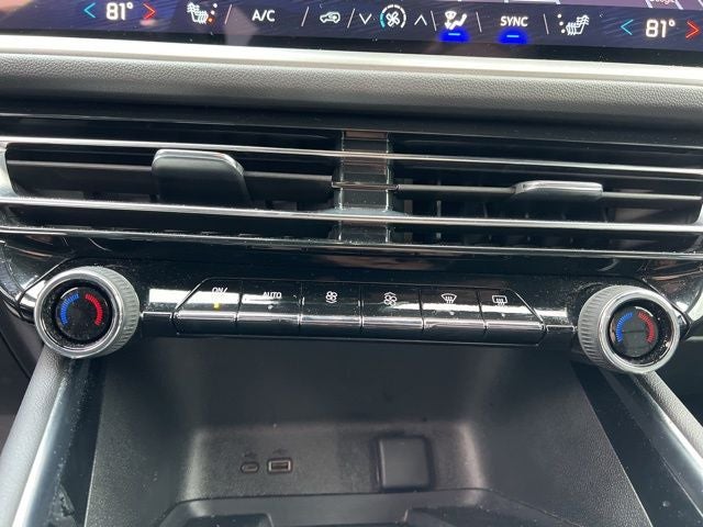 2025 Chevrolet Traverse LT 2LT