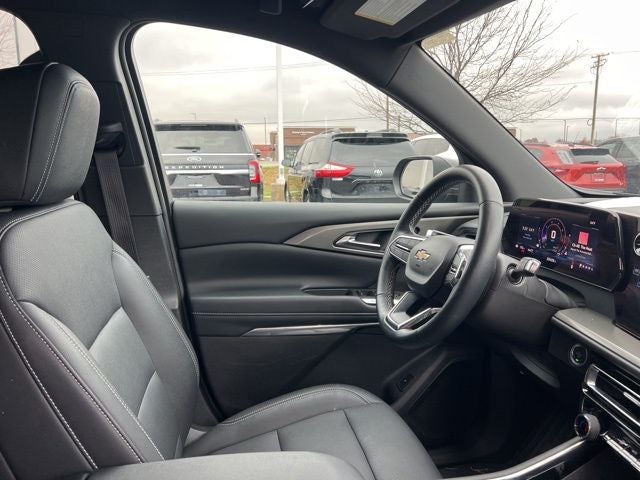 2025 Chevrolet Traverse LT 2LT